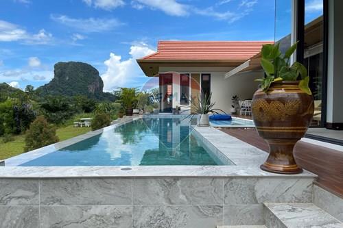 ขายบ้านกระบี่ : Pool villa with stunning mountains views