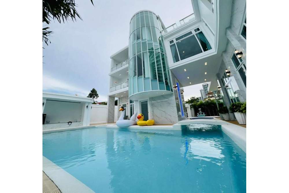 For SaleHousePattaya, Bangsaen, Chonburi : Elysium Pool Villa