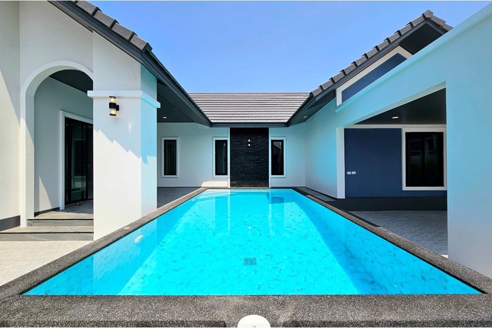 ขายบ้านหัวหิน ประจวบคีรีขันธ์ : Brand New Modern Villa in Sam Pra Ya area, 3 Bed 3 Bath For Sale