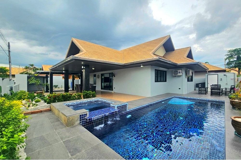 ขายบ้านหัวหิน ประจวบคีรีขันธ์ : Hua Hin Hills 2, Modern Pool Villa, 4 Bed 3 Bath