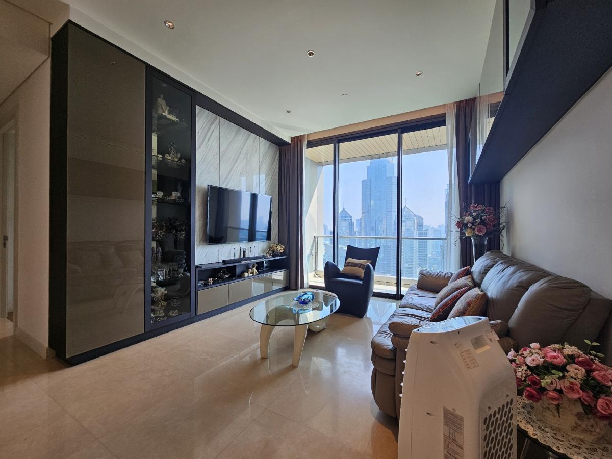 ขายคอนโดวิทยุ ชิดลม หลังสวน : Stunning 2-Bedrooms Condo for Sale in Langsuan