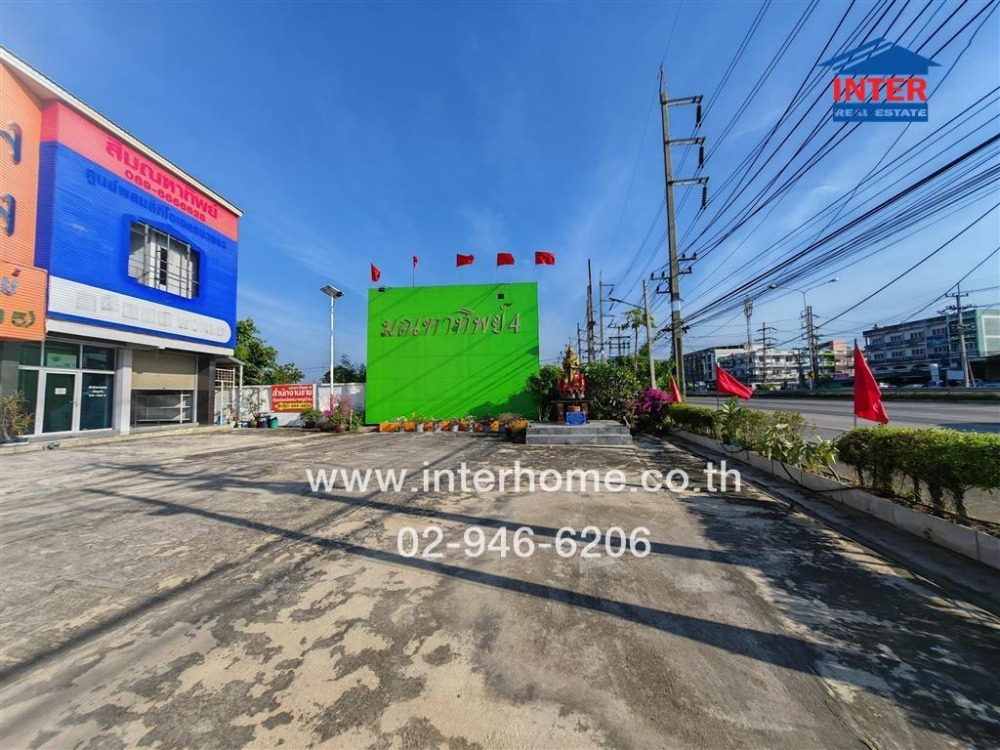 For SaleShophouseNakhon Pathom : Commercial building, 3.5 floors, 18.5 sq m, Monthathip Village 4, Petchkasem Road, Borommaratchachonnani Road, Nakhon Chai Si, Nakhon Pathom