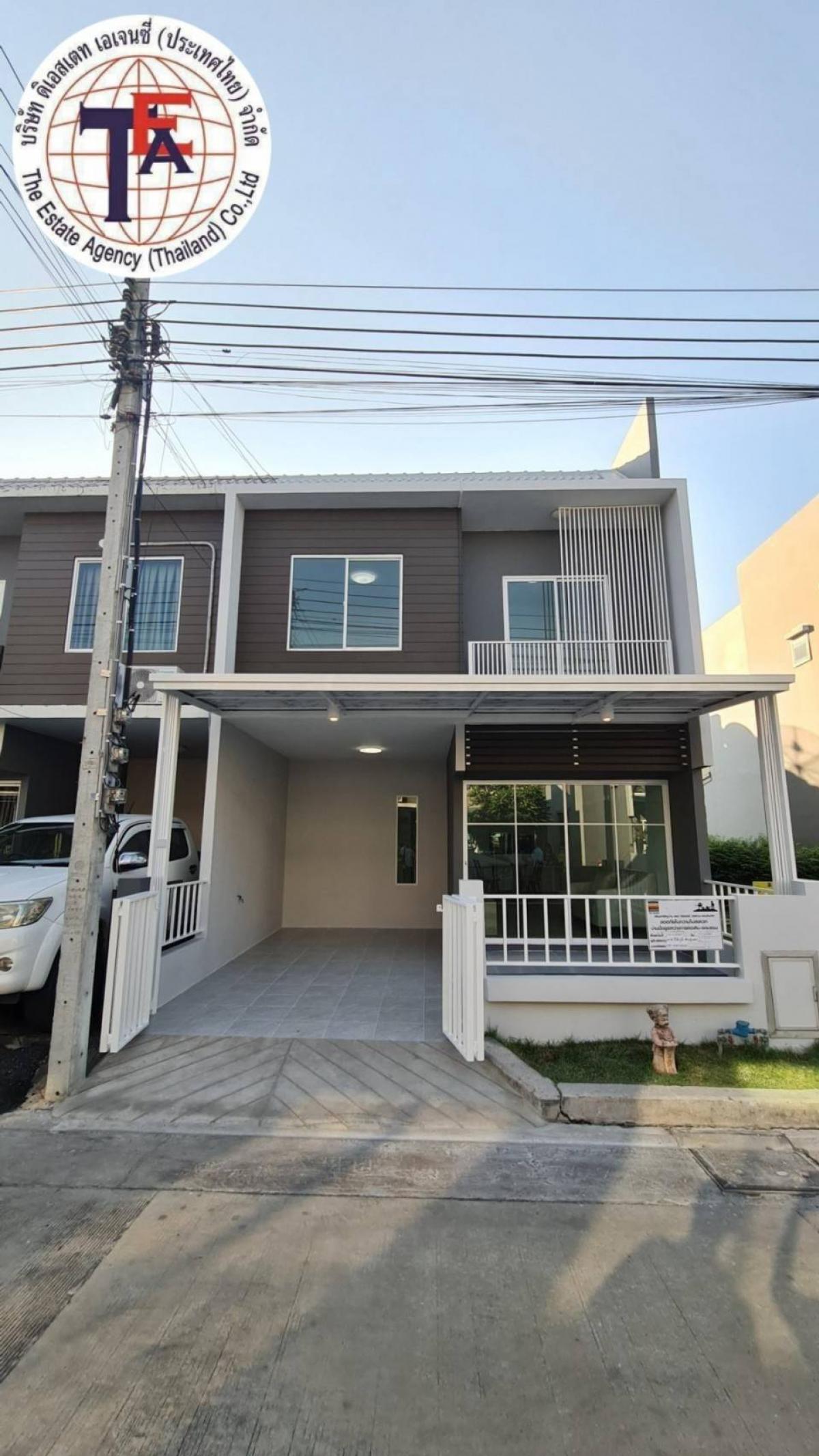 For SaleTownhouseNawamin, Ramindra : For sale 2-storey townhouse, The Color Village, Phase 3, Suea Khlong Nueng 15, Ram Intra, Min Buri, Hathairat, Khlong Sam Wa, Lotus, Big C, Makro, Hathai Mit Market, Fashion Island, Safari World, Sinphaet Hospital, Sathit Phatthana School, Nopparat Hospit