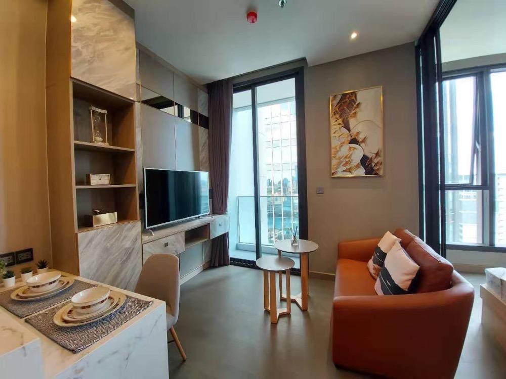 ให้เช่าคอนโดพระราม 9 เพชรบุรีตัดใหม่ RCA : Ns: For Rent !! The Esse Singha Complex