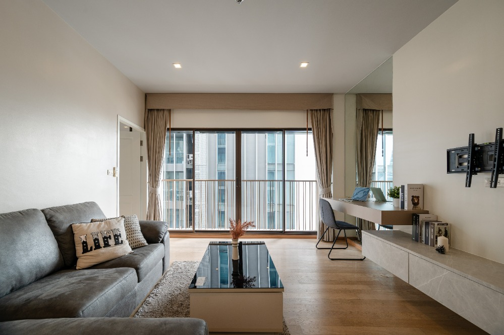 For SaleCondoSukhumvit, Asoke, Thonglor : Condo for sale: Noble Refine, near BTS Phrom Phong, 180 m.