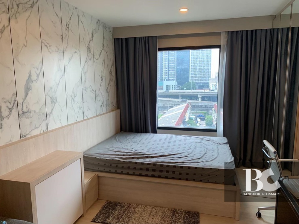 For SaleCondoRama9, Petchburi, RCA : Condo at Asoke for Sale, close to SWU, 1 bed, Life Asoke