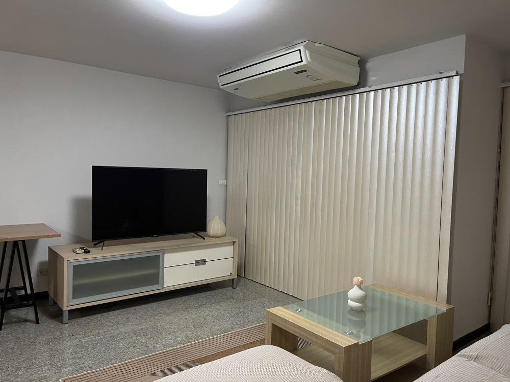 For RentCondoSilom, Saladaeng, Bangrak : Silom Suite Room for Rent (Sathorn 12)