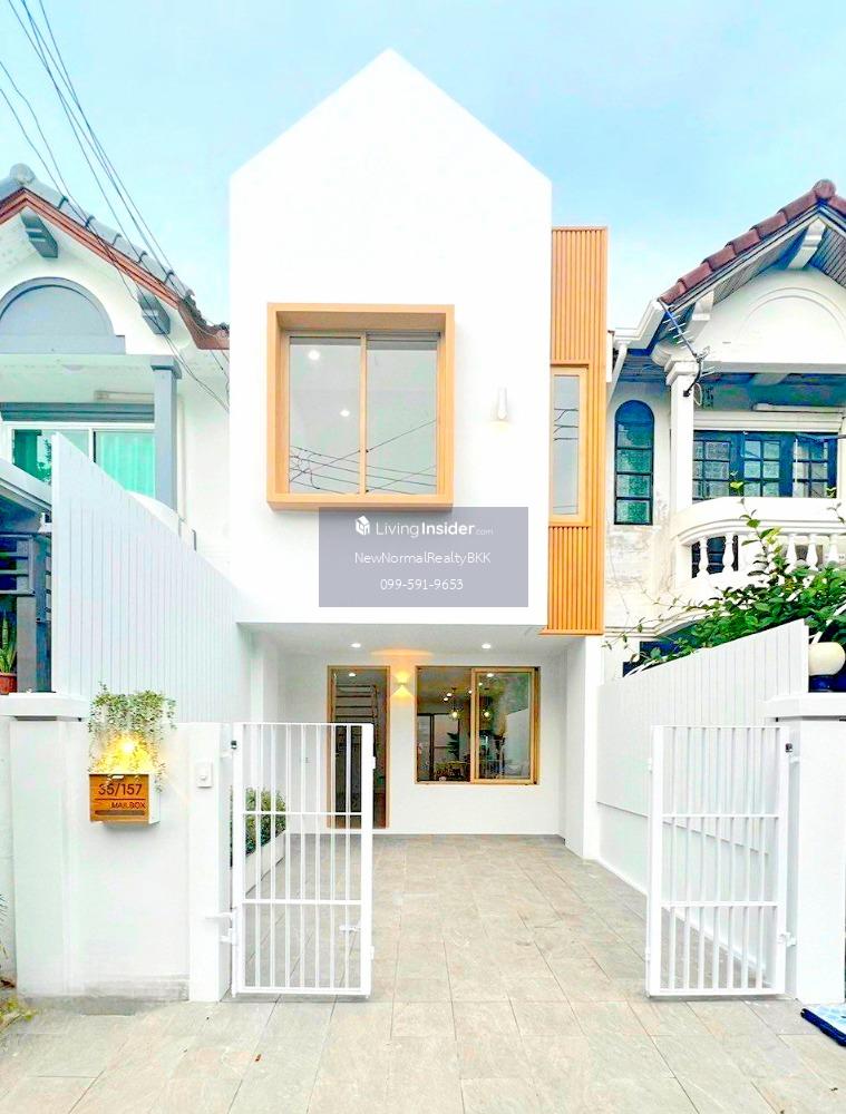 For SaleTownhouseYothinpattana,CDC : H0439😍 For SELL Selling Townhouse 2 floors🚪2 bedrooms🚄near the market on the expressway🏢Pradit manutham🔔House area: 16 sq.wa🔔Usable area: 110 sq.m.💲Selling: 3,870,000฿ ☏O92-8676473,O65-9423251♙LINE:@newnormal