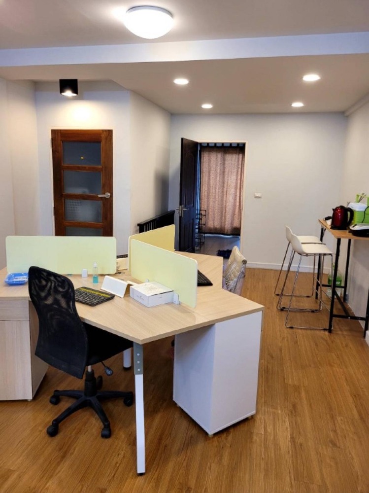 For RentShophouseEakachai, Bang Bon : Commercial building for rent, fully furnished, 3 and a half floors, on the main road in Soi Petchkasem 81, Bang Bon 5-Petchkasem-Phutthamonthon Sai 4