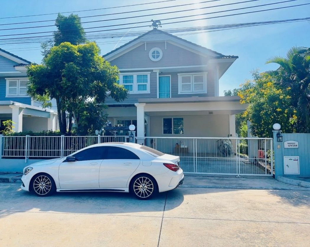 For RentHouseSamut Prakan,Samrong : For rent: Single house, front of house has a garden view, Chaiyaphruek Srinakharin ,fully furnished and equipped with electrical appliances.