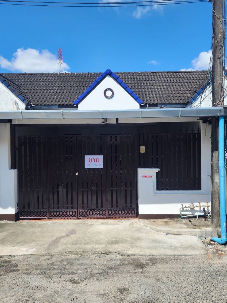 For SaleTownhouseKrabi : For sale: 2-bedroom, single-storey townhouse, Krabi town, Ya Kaew Village, near Ammat School, near shopping mall