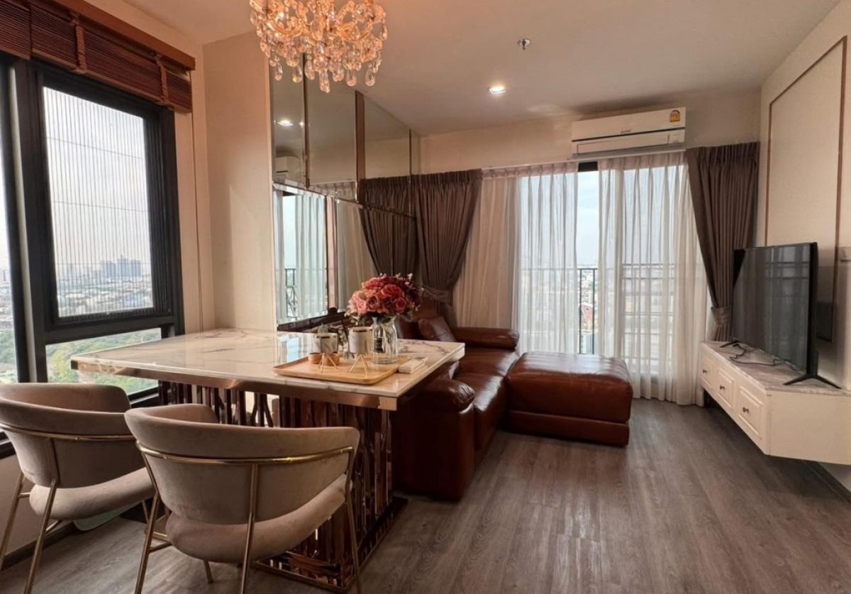 For RentCondoPattanakan, Srinakarin : For rent: Rich Park @ Triple Station, 25th floor, large room with views from 2 sides, price 20,000 baht, accepting reservations 📌 Complete with electrical appliances