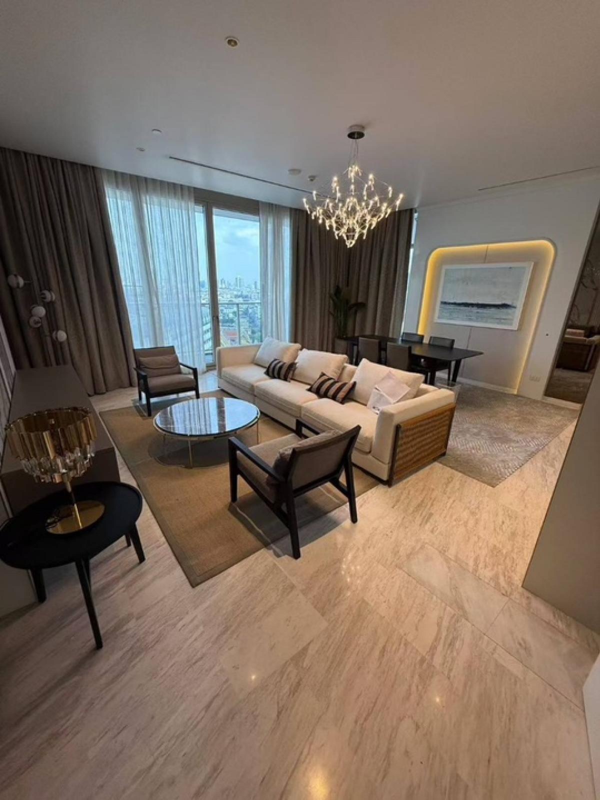 ให้เช่าคอนโดสาทร นราธิวาส : 3-BR Ultra luxury condo, Large balcony, River view, 098-654-2399