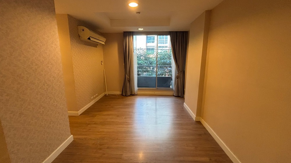 For SaleCondoRatchadapisek, Huaikwang, Suttisan : (Owner Post) For sale and rent: Condo The Kris 6 Ratchada Suthisan Huai Khwang, Close to Vibhavadi Road