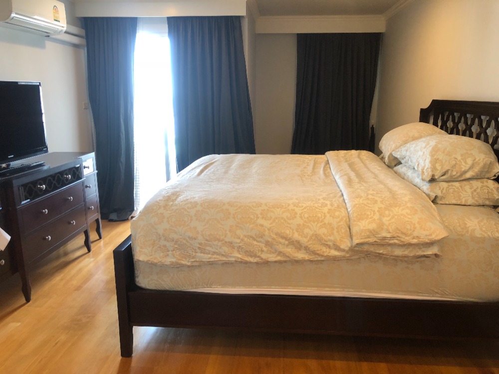 For SaleCondoKasetsart, Ratchayothin : Sell 2 bedrooms condo at Sarin Place near BTS Ratchayothin, beautiful, spacious corner room, comfortable, convenient transportation