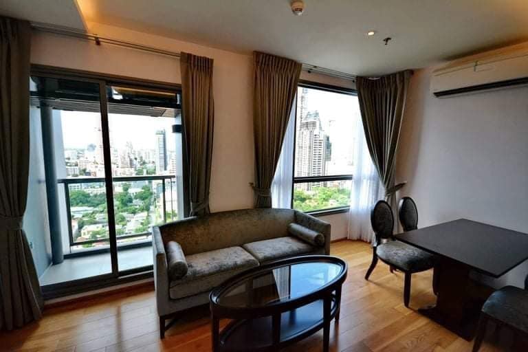 For RentCondoSukhumvit, Asoke, Thonglor : Vacant room H Condo Sukhumvit 43, 2 bedrooms, near EmQuartier, BTS Phrom Phong