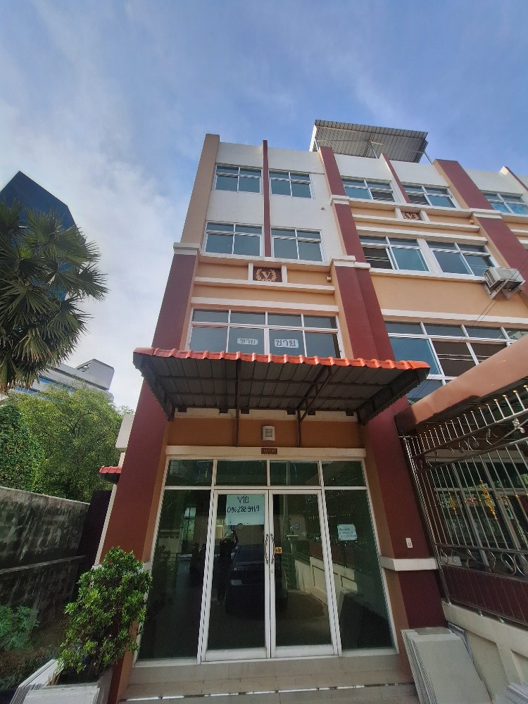 For SaleTownhomeRama3 (Riverside),Satupadit : Golden opportunity for businessmen! 4-storey luxury home office in the heart of Rama 3