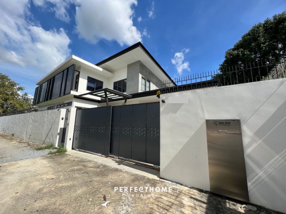 For SaleHousePinklao, Charansanitwong : Modern style detached house near Siriraj Hospital, 150 square meters, 4 bedrooms, 5 bathrooms, no common fees