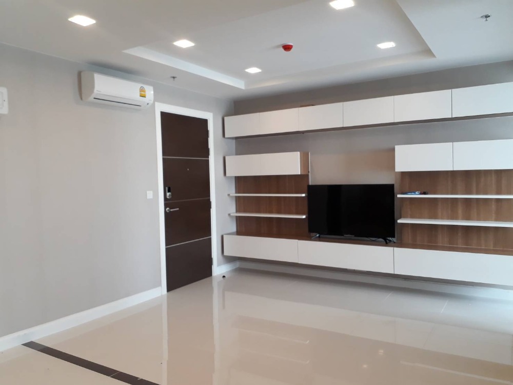 For SaleCondoSamut Prakan,Samrong : For Sale Unit A1208-A1209 for sale with tenant, The Metropolis Condominium project, 2 bedrooms, 2 bathrooms, 70 sq m., location A1208-A1209, north direction, pool view, fully furnished, ready to move in, selling price 6,490,000 baht *Price negotiable