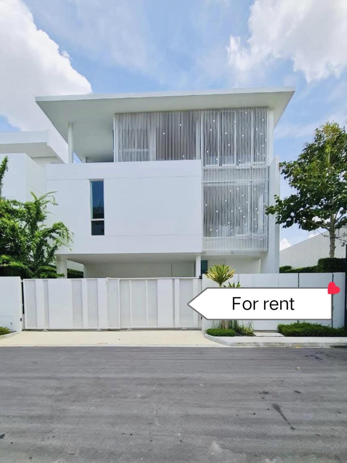 ให้เช่าบ้านเลียบทางด่วนรามอินทรา : House for rent VIVE Ekamai - Ramintra