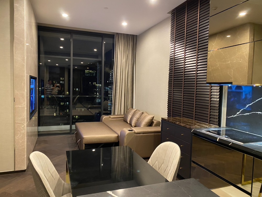 ให้เช่าคอนโดสุขุมวิท อโศก ทองหล่อ : For rent 2 Beds condo at The Esse Sukhumvit 36, 0 M. to BTS Thonglor