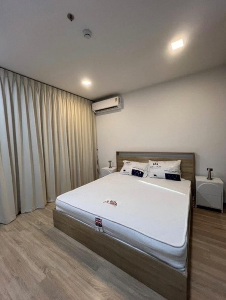 For RentCondoRatchathewi,Phayathai : For rent: XT Phayathai, beautiful, cheap, large room, ready to move in, near BTS Phayathai. Interested, add Line @841qqlnr