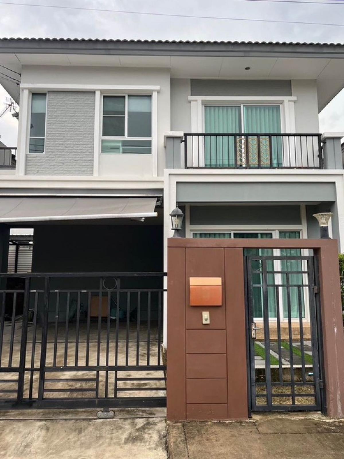 For RentHousePattanakan, Srinakarin : 2-storey detached house, 3 bedrooms, beautifully decorated, ready to move in 098-654-2399