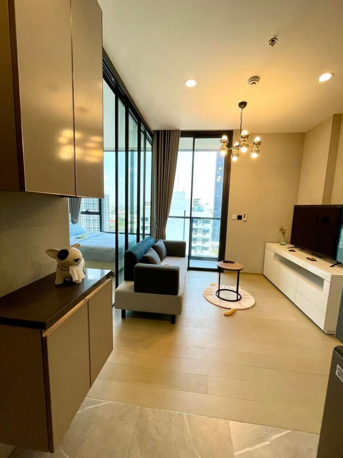 For RentCondoRatchathewi,Phayathai : 🔥👑🏆Condo in the heart of Phayathai-Rangnam☺️ 
 12th floor 👑Size 33 sq m👑 City view🏙🎆🎉👑the extro phayathai-rangnam 👑 Kingpower Rangnam 👑🏆City view 🎆Beautiful room👑Line: miragecondo