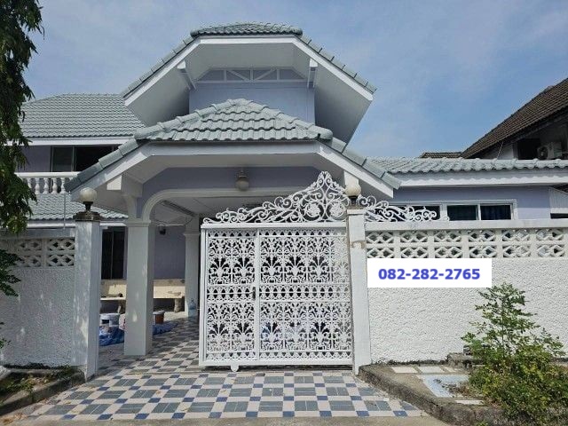 For SaleHouseLadprao, Central Ladprao : 60 sq m, 4 bedrooms, 3 bathrooms, 2-storey detached house, Chokchai, Khlong Chan, Nawamin 81