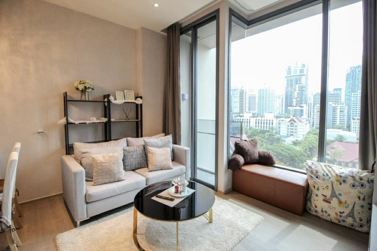 For RentCondoSukhumvit, Asoke, Thonglor : Condo for rent, The Esse Asoke, view of Wathana School garden located in the heart of Asoke