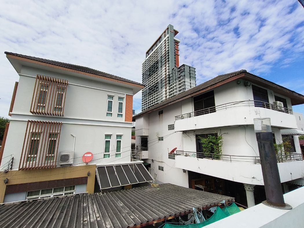 For SaleHouseBang Sue, Wong Sawang, Tao Pun : For sale: Single house, two three-storey single house with swimming pool, parking lot, 1435.6 sq m., 358.9 sq wa.