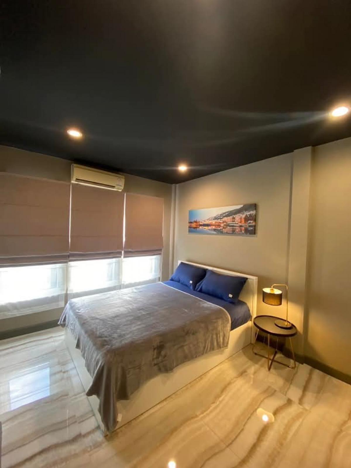 For RentTownhouseRamkhamhaeng, Hua Mak : 🔴30000฿🔴For rent, 3 bedrooms, 3 bathrooms, Town Plus Hua Mak, Bangkok, Kreetha, near Airport Link Hua Mak (2 km.) Convenient to reply on Line, chat me (reply very quickly)🔸: 𝗜𝗗 𝗟𝗜𝗡𝗘: @bbcondo88🔸: Property code 6801-0314