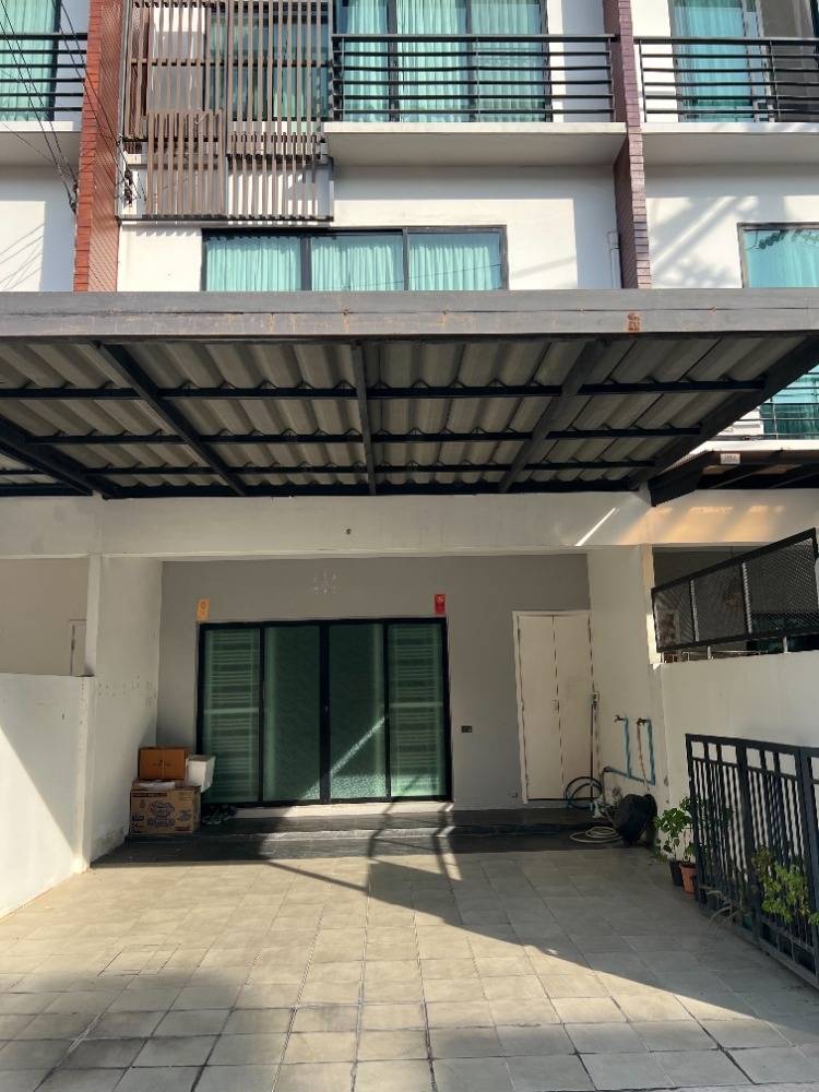 For RentTownhouseNawamin, Ramindra : Townhouse for rent, Prive Fidelio Ratchada - Ramintra, near Thai Watsadu Nawamin, only 5 minutes away.