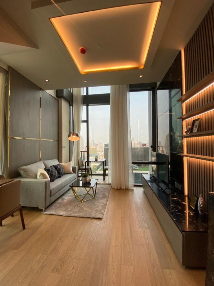 For SaleCondoWitthayu, Chidlom, Langsuan, Ploenchit : Fully furnished luxury condo for Sale with tenant (lease THB42,200)