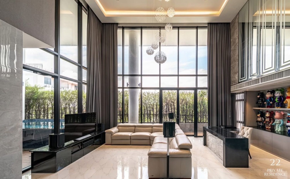 For RentHouseRamkhamhaeng, Hua Mak : ❖ Ultra Luxury ❖ Single house, pool villa, 6 storey, Krungthep Kreetha | 12 bedrooms, 17 bathrooms | 148.00 sq.w. 2,047.00 sq.m. | Near MRT Sri Kreetha 4 mins., The Mall Bangkapi 8 mins.