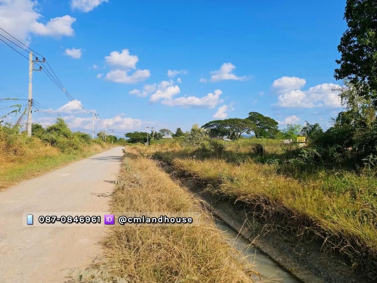 For SaleLandLamphun : Land in Lamphun Industrial Estate for sale, cheap, 3,750 baht per square wah, near Techno Village Teacher, near Chiang Mai city 18 km, airport 26 km, near Super Chiang Mai-Lampang 2.5 km.