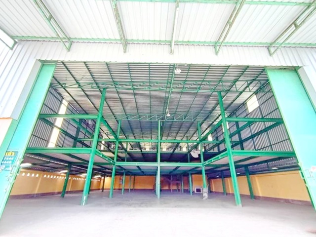 For RentWarehouseBang kae, Phetkasem : Wat Muang School 1.5 km. Sampeng Market2 900m. Warehouse for rent factory 1,225sq m. 185sq wa.