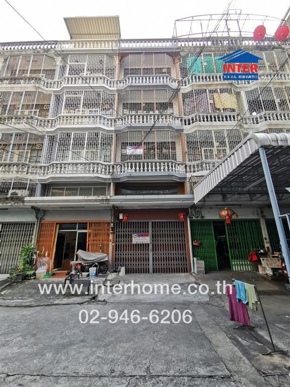 For SaleShophouseWongwianyai, Charoennakor : Commercial building, 4.5 floors, 20 sq m. Commercial building near Ratchada-Tha Phra Hospital, Ratchadaphisek Road, Thonburi District, Bangkok