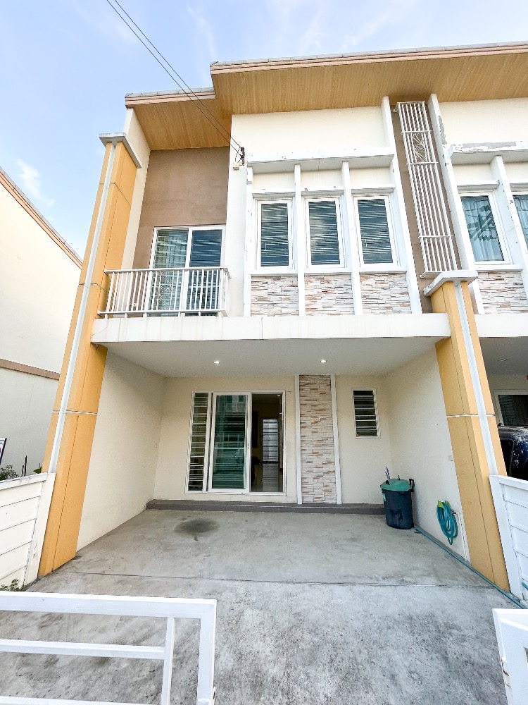 For SaleTownhouseNonthaburi, Bang Yai, Bangbuathong : Townhouse for sale, Golden Town Chaiyaphruek-Wongwaen, large area, new condition, has a bedroom downstairs