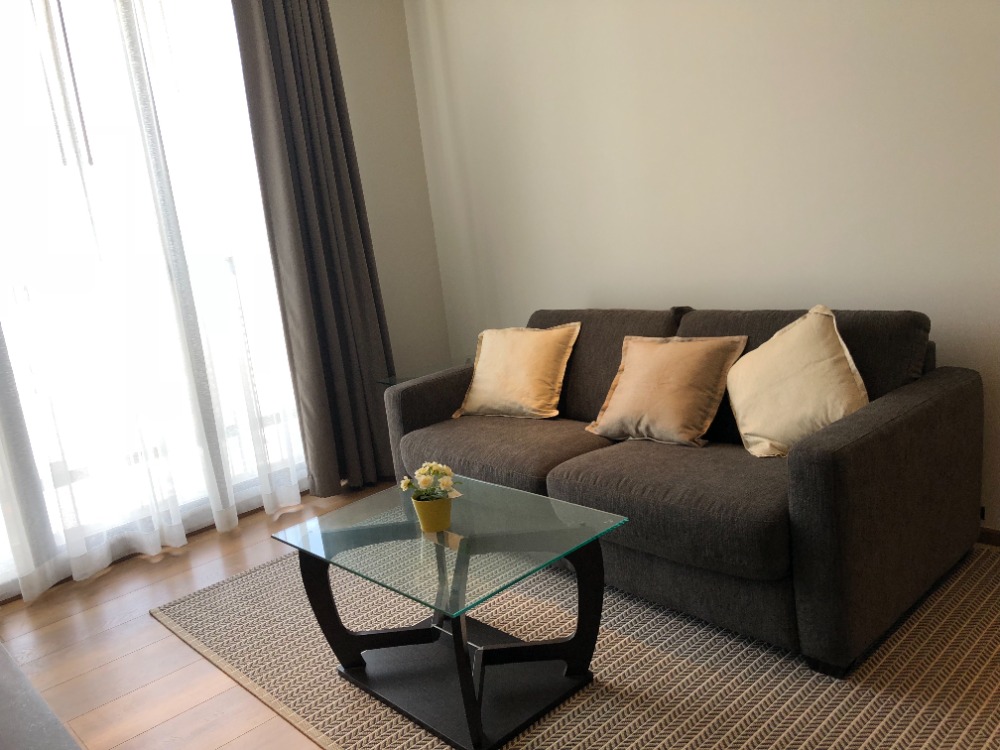 For RentCondoSukhumvit, Asoke, Thonglor : Park 24 (Sukhumvit 24) 22nd floor, room size 53 sq m, 2 bedrooms, well decorated with complete furniture