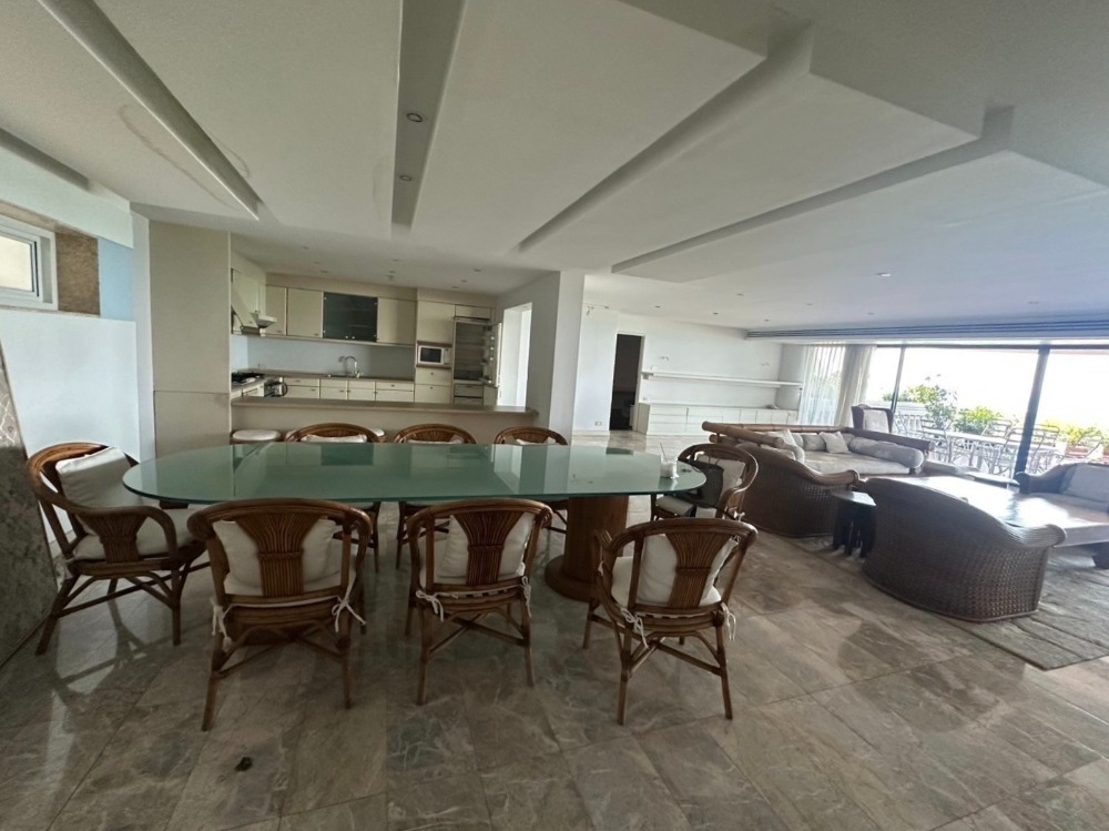 For SaleCondoPattaya, Bangsaen, Chonburi : Oceanfront 3-Bedroom Condo with Panoramic Ocean & Pool Views