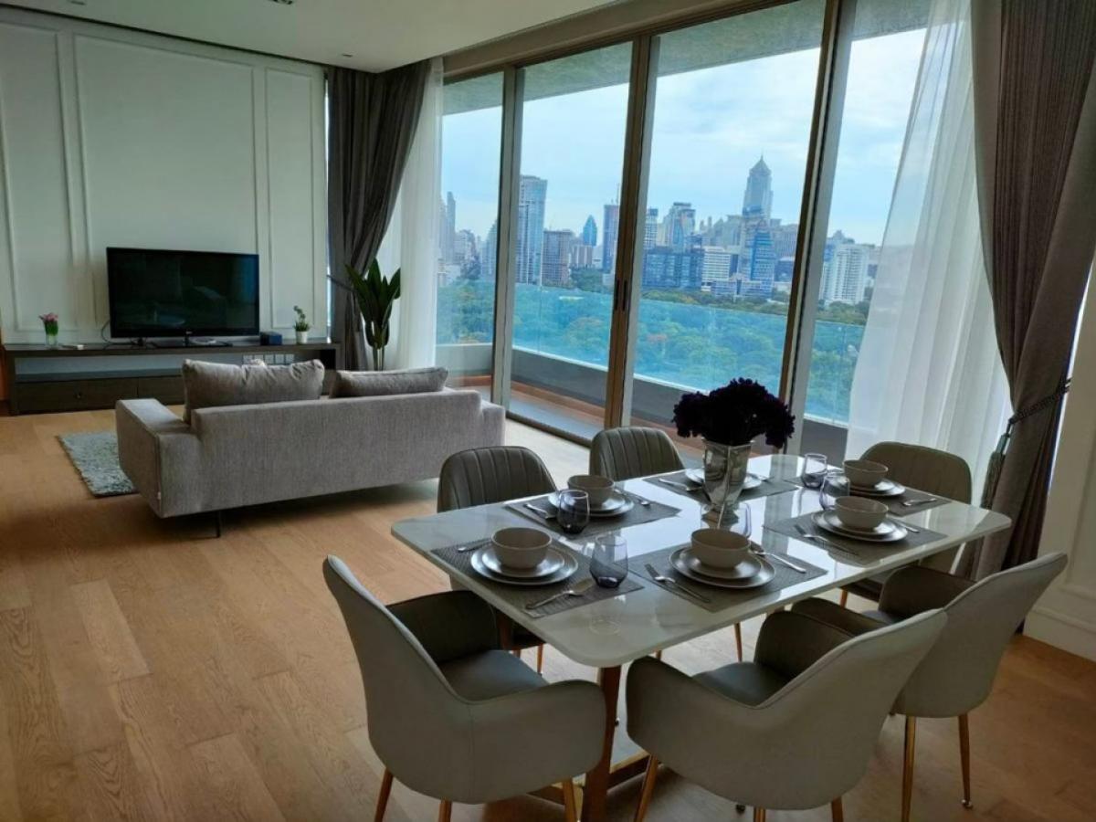 ให้เช่าคอนโดสีลม ศาลาแดง บางรัก : Saladaeng One : 2-BR, 110Sqm, High floor, Lumpini view. Call 098-6542399