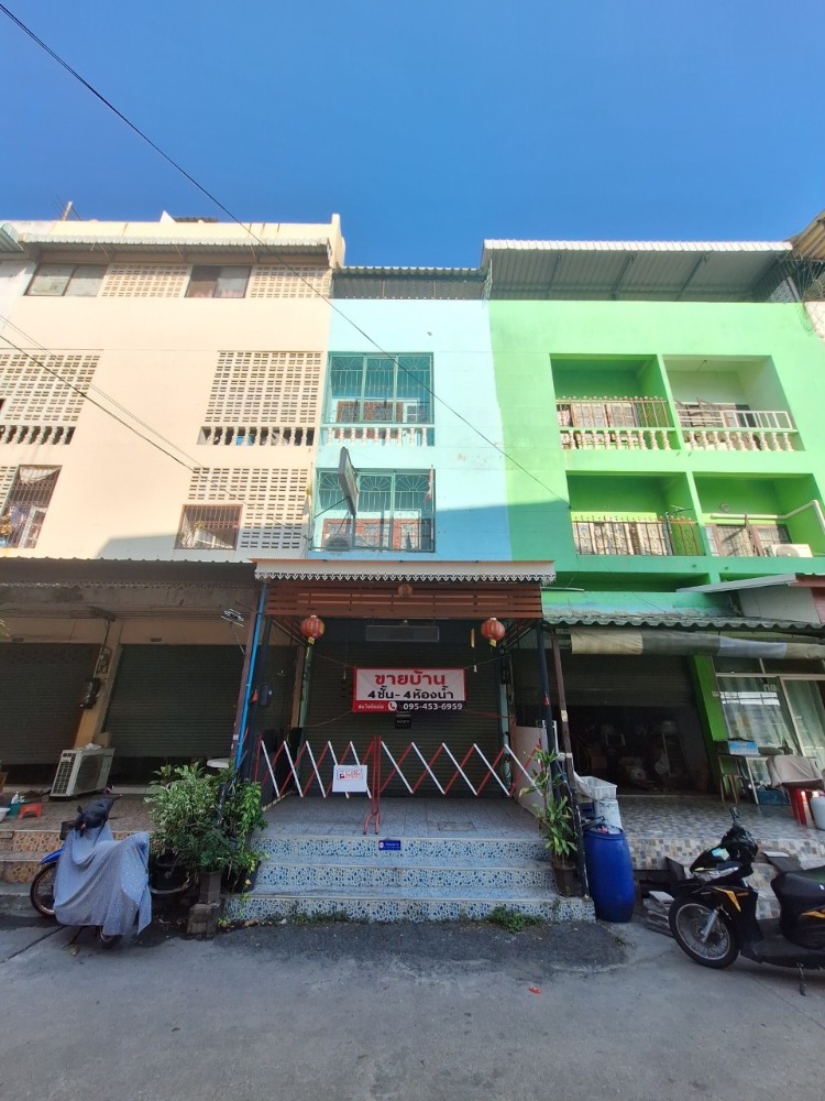 For SaleShophousePhutthamonthon, Salaya : Cheap price, owner sells himself, 4-storey shophouse, Phutthamonthon Sai 5, Rai Khing, Don Wai, Free Market