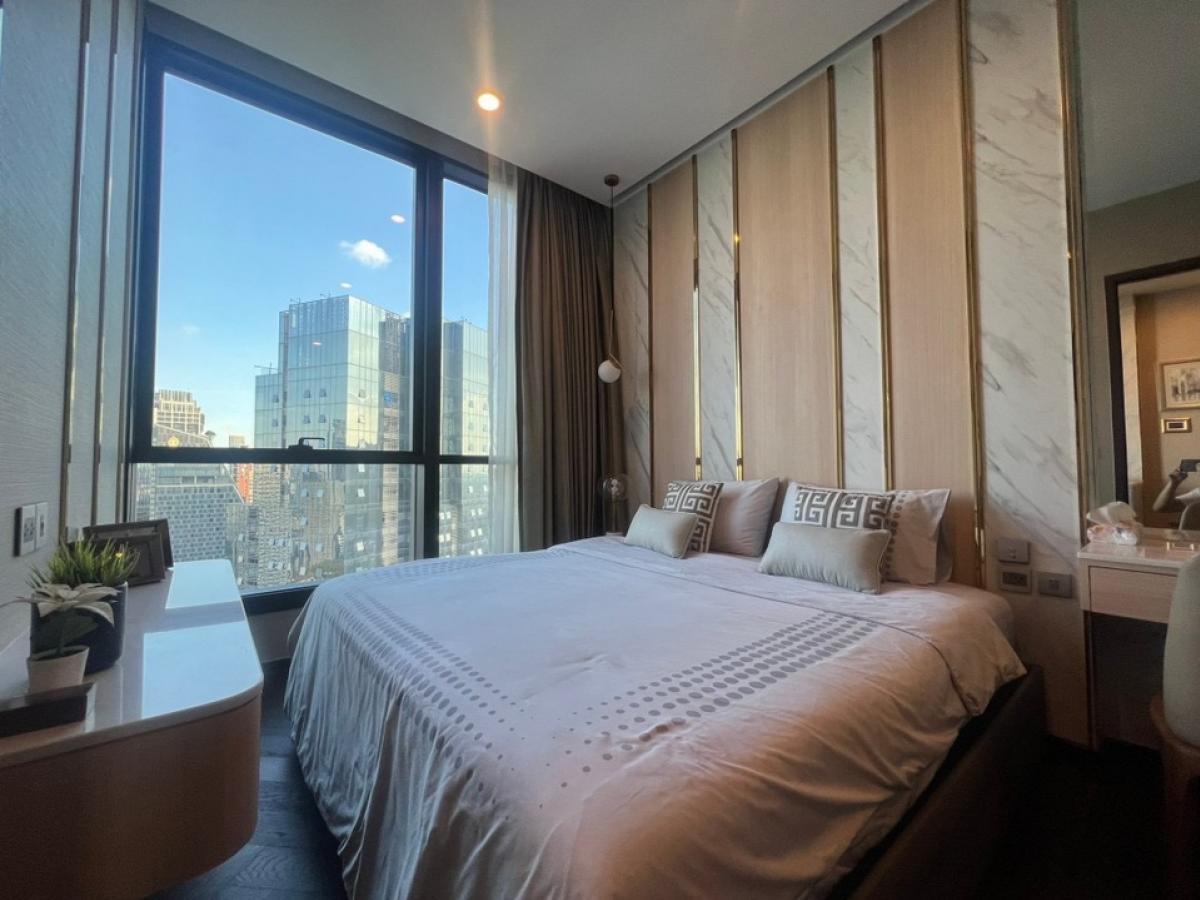 For RentCondoSukhumvit, Asoke, Thonglor : For rent: Beautiful, luxurious, expensive-looking room, fully furnished, good price 🏢 The esse Sukhumvit 36 ​​🏢 Next to the BTS