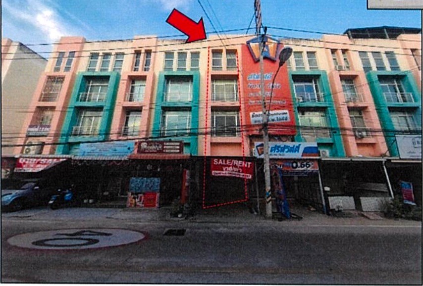 For SaleShophousePattaya, Bangsaen, Chonburi : For sale: 4-storey shophouse on Thepprasit Road, Soi 6, Bang Lamung. The building is in good condition and ready to be used immediately. There is parking for 1 car.