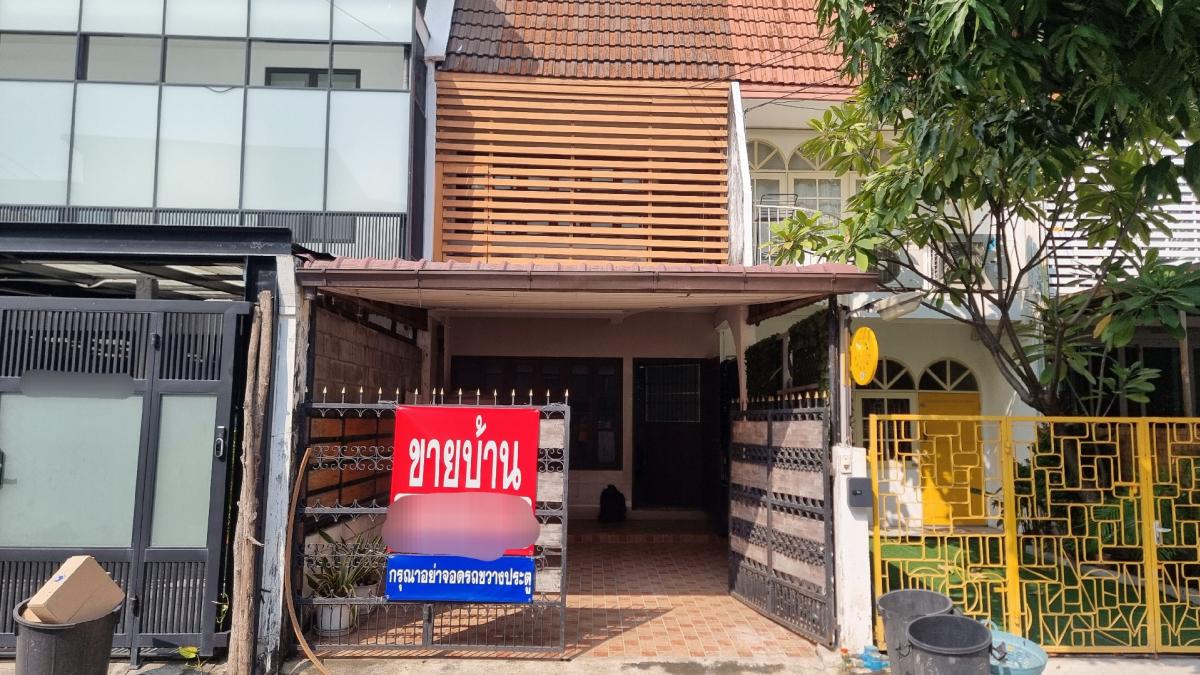 For SaleTownhouseSukhumvit, Asoke, Thonglor : Townhouse for sale, 2 floors, Asoke area, 19 square wah, good condition