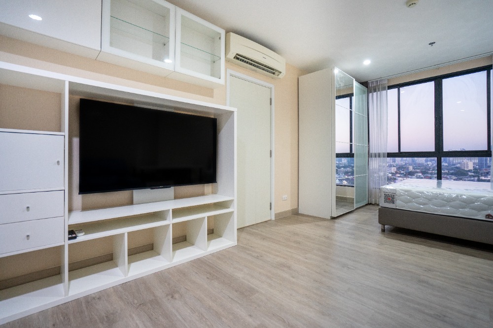 ให้เช่าคอนโดบางซื่อ วงศ์สว่าง เตาปูน : [OwnerPost,ให้เช่า] คอนโด THE TREE INTERCHANGE, Fully Furnished, 450m MRT Bangpho