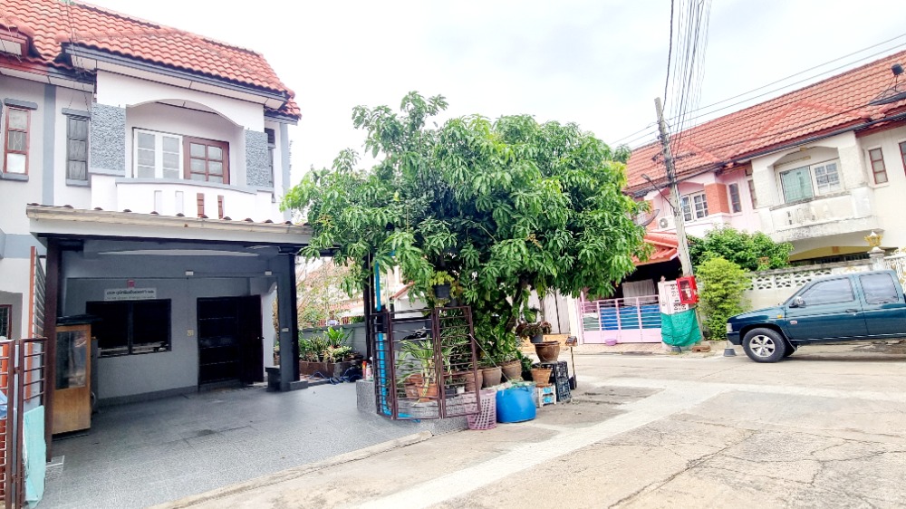 For SaleTownhouseNonthaburi, Bang Yai, Bangbuathong : Townhome, renovated (corner house)