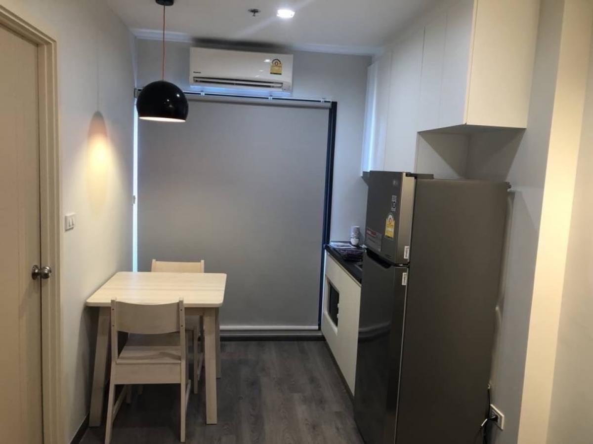 For RentCondoPattanakan, Srinakarin : For rent Rich Park Triple Station, price 9,500 baht, price including contract, 24th floor