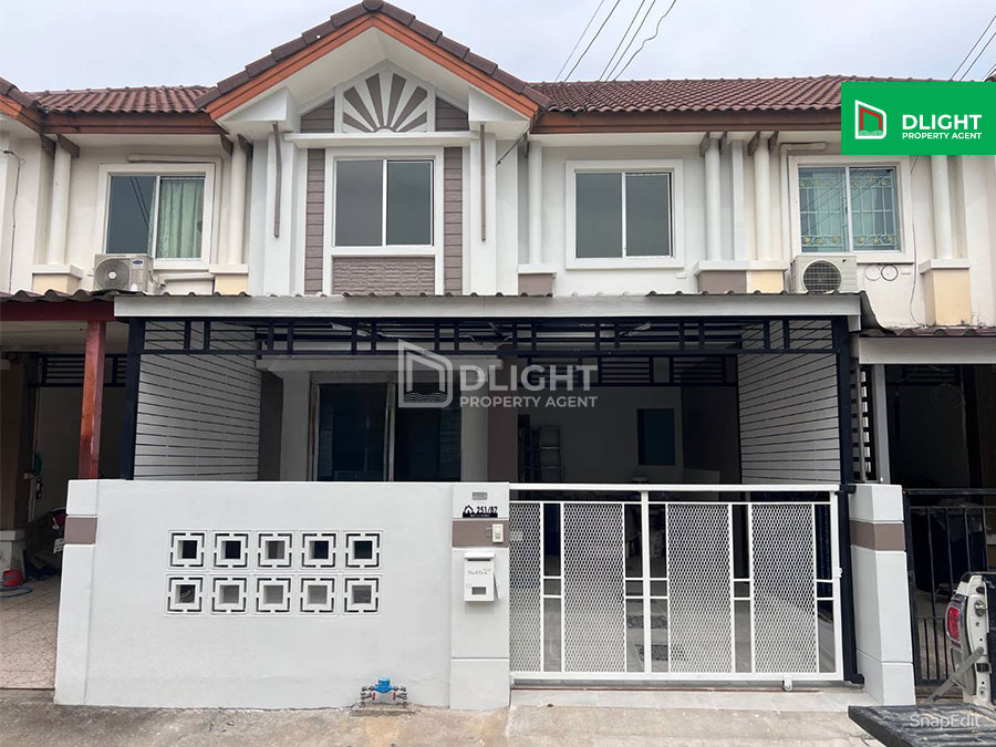 For SaleTownhouseSamut Prakan,Samrong : For sale, 2-storey townhouse, newly renovated, ready to move in, Pruksa 26/1, Sanphawut-Sukhumvit 76, size 17.5 sq m, 3 bedrooms, 2 bathrooms, parking for 1 car, convenient transportation, near the BTS, surrounded by amenities, price only 2.49 million bah